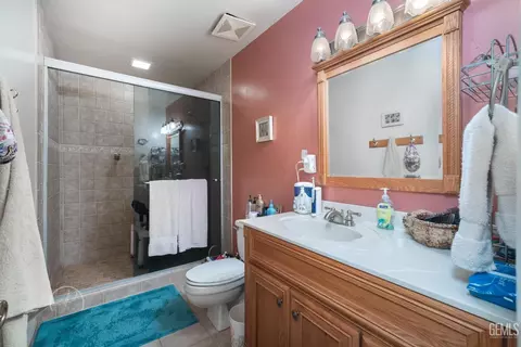 27509 Pine St, Taft, CA 93268 photo 10