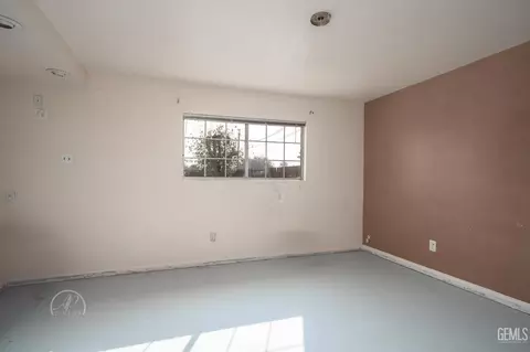 27509 Pine St, Taft, CA 93268 photo 14