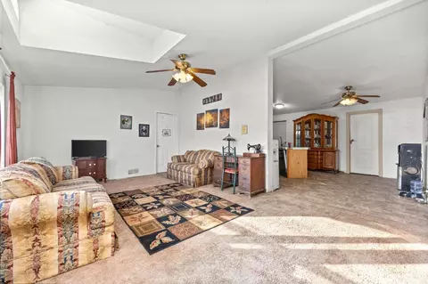 302 Crystal St, Taft, CA 93268 photo 7