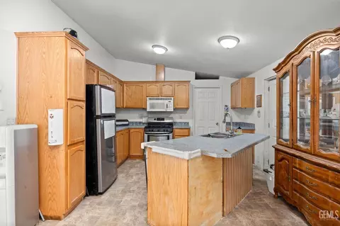 302 Crystal St, Taft, CA 93268 photo 13
