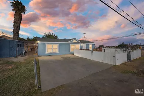 302 Crystal St, Taft, CA 93268 photo 1