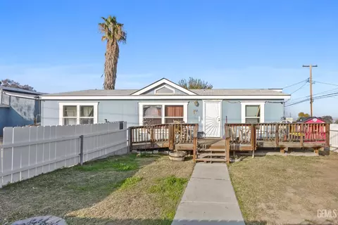 302 Crystal St, Taft, CA 93268 photo 3