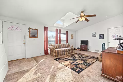 302 Crystal St, Taft, CA 93268 photo 9