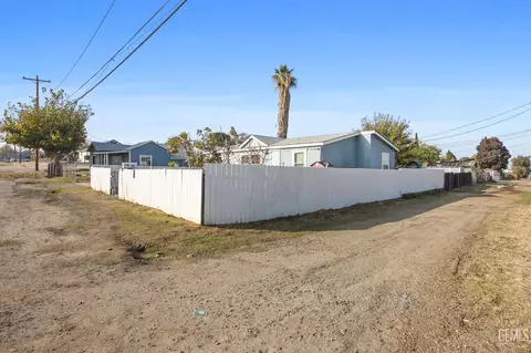 302 Crystal St, Taft, CA 93268 photo 5