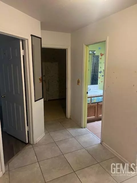 Entry Way - 1932 Cherrytree Way, Wasco, CA 93280 photo 1 of 2