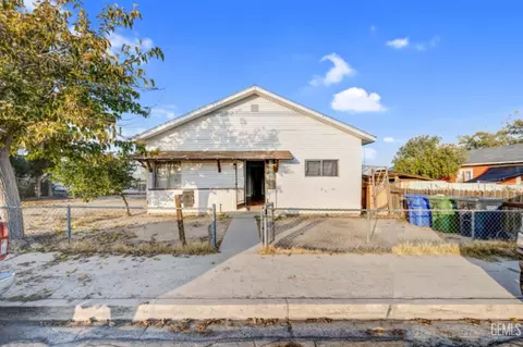 104 Center St, Taft, CA 93268
