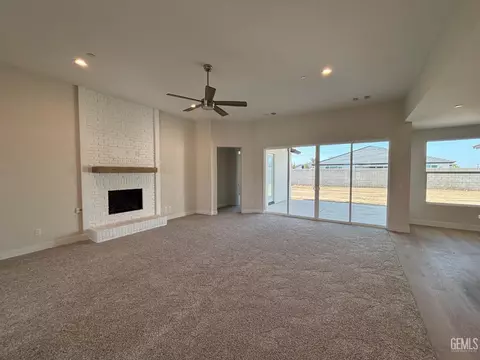 16725 Pinecrest Ct, Bakersfield, CA 93314 photo 5