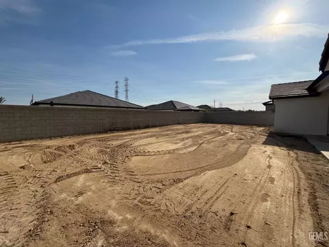 16725 Pinecrest Ct, Bakersfield, CA 93314 photo 19