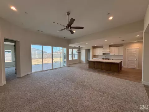 16725 Pinecrest Ct, Bakersfield, CA 93314 photo 6
