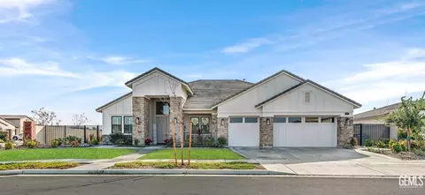 12317 Serenade Dr, Bakersfield, CA 93311
