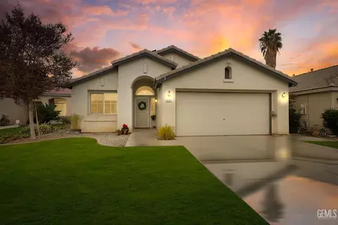 8402 Black Knot Ct, Bakersfield, CA 93311