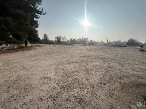 28115 Sunridge Ave, Taft, CA 93268 photo 1