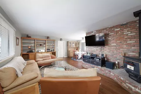 22401 Willow Pl, Tehachapi, CA 93561 photo 9