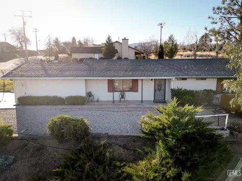 22401 Willow Pl, Tehachapi, CA 93561 photo 2