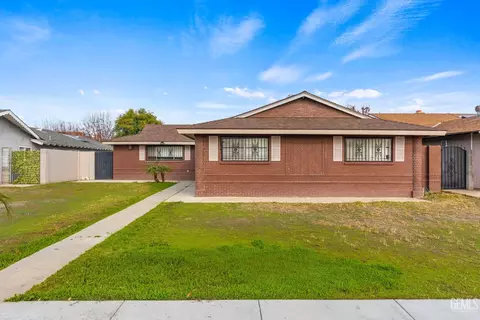 2025 9th Ave, Delano, CA 93215 photo 1