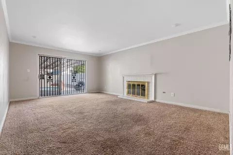 2025 9th Ave, Delano, CA 93215 photo 4