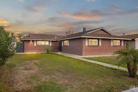 2025 9th Ave, Delano, CA 93215 photo 2