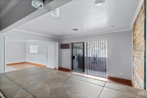 2025 9th Ave, Delano, CA 93215 photo 9