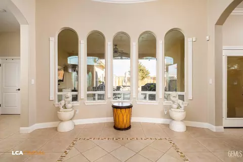 Entry Way - 10548 Titanium, Taft, CA 93268 photo 1 of 2