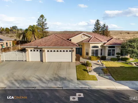 View/Area - 10548 Titanium, Taft, CA 93268 photo 2 of 9