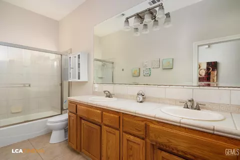 Bath - 10548 Titanium, Taft, CA 93268 photo 2 of 2