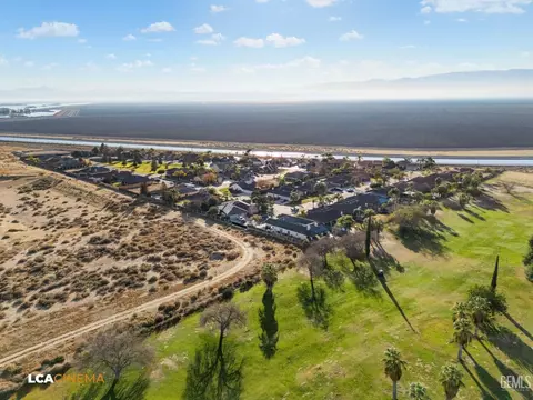 View/Area - 10548 Titanium, Taft, CA 93268 photo 7 of 9