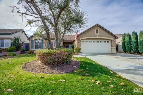 1521 Sugarleaf Ridge Dr, Bakersfield, CA 93311