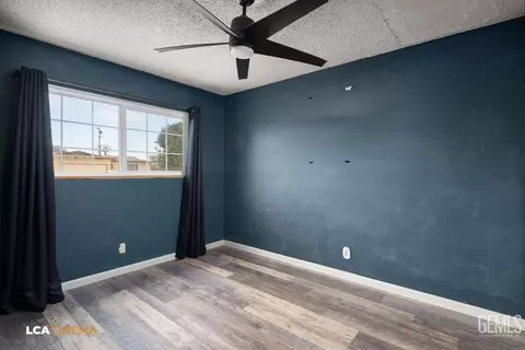 Bedroom - 451 Atlantic Ave, Shafter, CA 93263 photo 3 of 4