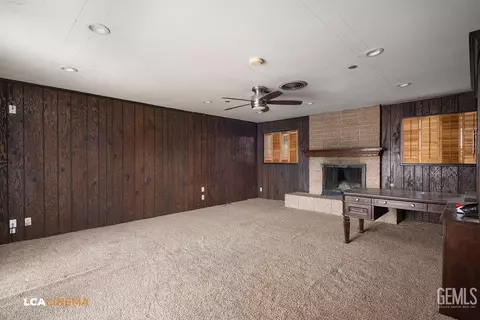 Living - 451 Atlantic Ave, Shafter, CA 93263 photo 3 of 3