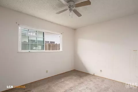 Bedroom - 451 Atlantic Ave, Shafter, CA 93263 photo 4 of 4