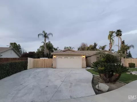 5810 Lausanne St, Bakersfield, CA 93308