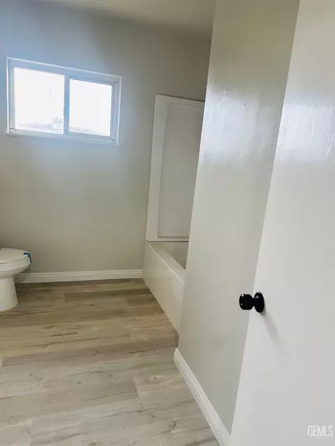 Bath - 1608 17th Ave, Delano, CA 93215 photo 3 of 3