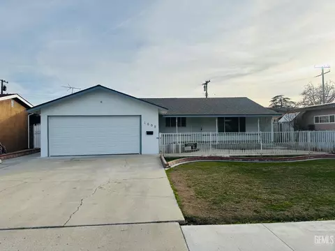 Exterior - 1608 17th Ave, Delano, CA 93215 photo 1 of 5
