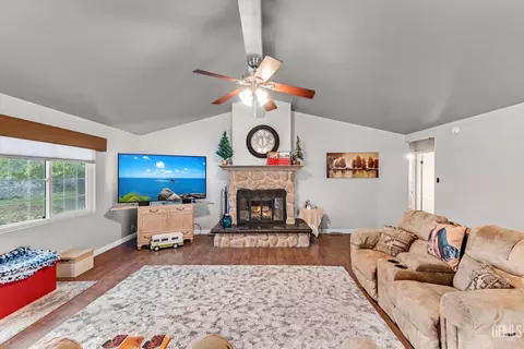 28162 Sunridge Ave, Taft, CA 93268 photo 32