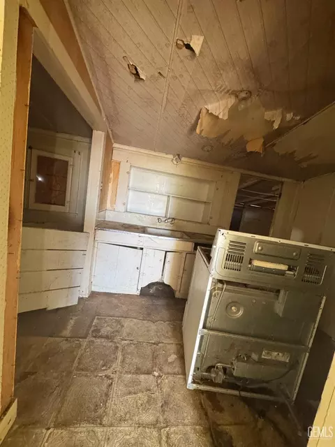 505 5th St, Taft, CA 93268 photo 5