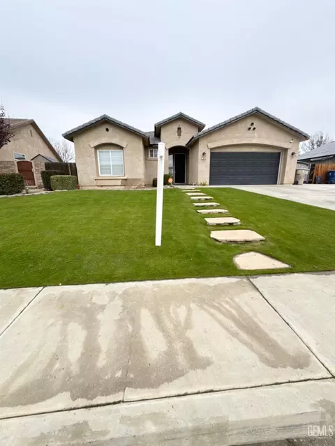 Exterior - 12018 Copernicus Ave, Bakersfield, CA 93312 photo 1 of 5