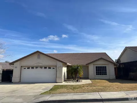 104 James Ave, Taft, CA 93268 photo 2