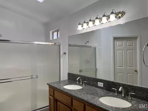 104 James Ave, Taft, CA 93268 photo 20