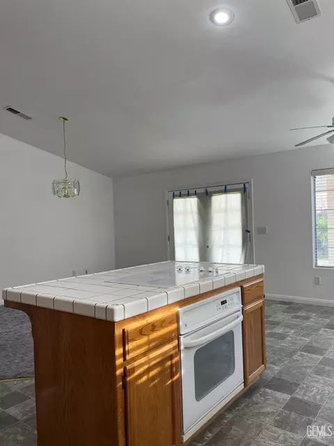 104 James Ave, Taft, CA 93268 photo 13