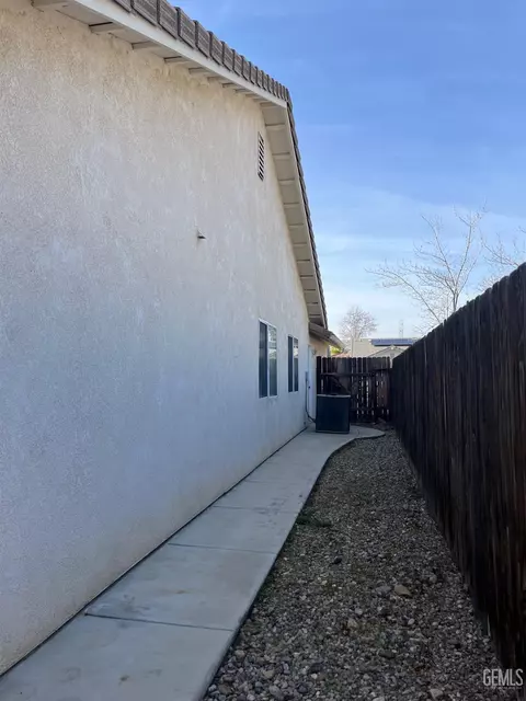 104 James Ave, Taft, CA 93268 photo 46