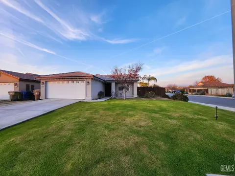 Exterior - 600 Aussie Ave, Bakersfield, CA 93307 photo 1 of 4