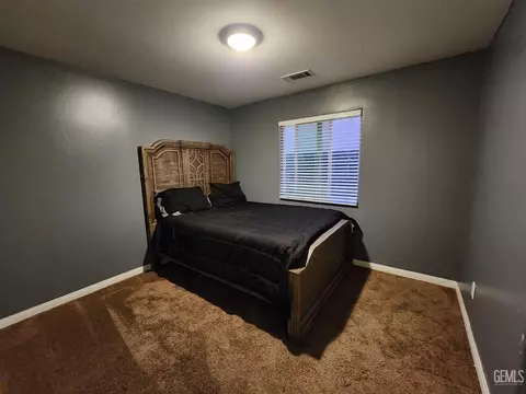 Bedroom - 600 Aussie Ave, Bakersfield, CA 93307 photo 2 of 3