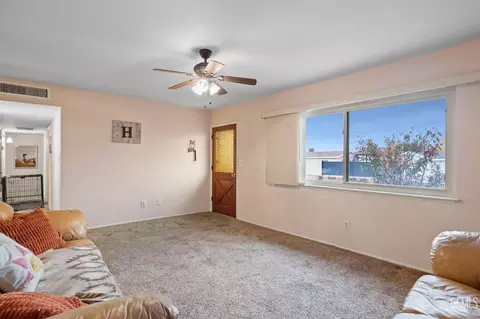 759 Fir St, Taft, CA 93268 photo 6