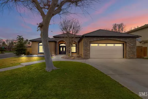 2413 Ollie Ct, Bakersfield, CA 93314