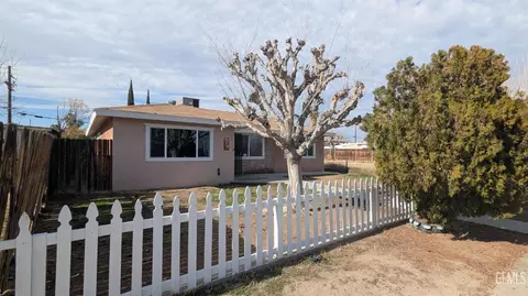 103 Pierce St, Taft, CA 93268 photo 3