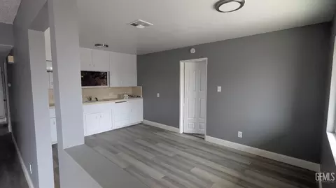 103 Pierce St, Taft, CA 93268 photo 6