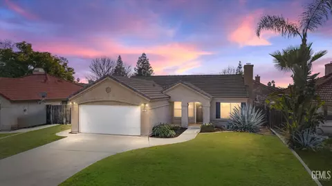 11017 Soltierra Pl, Bakersfield, CA 93311