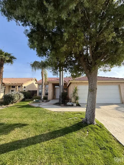 4306 Stride Way, Bakersfield, CA 93312