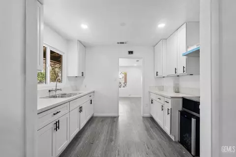 413 Easter St, Bakersfield, CA 93307 photo 10