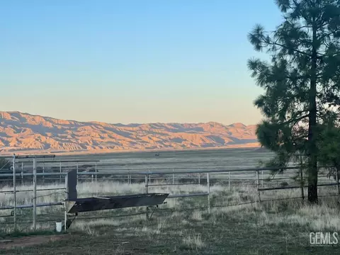 7451 Foothill Rd, New Cuyama, CA 93254